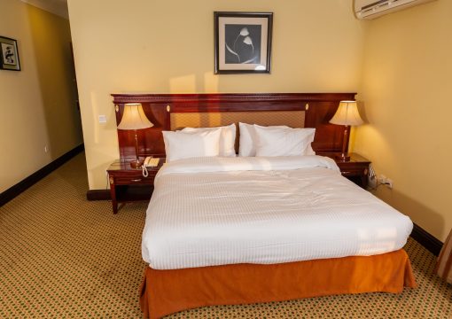 Double Room ( King bed )